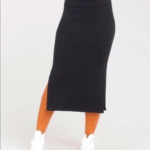 Spanx Midi Skirt. Side slit. New w/ tags.